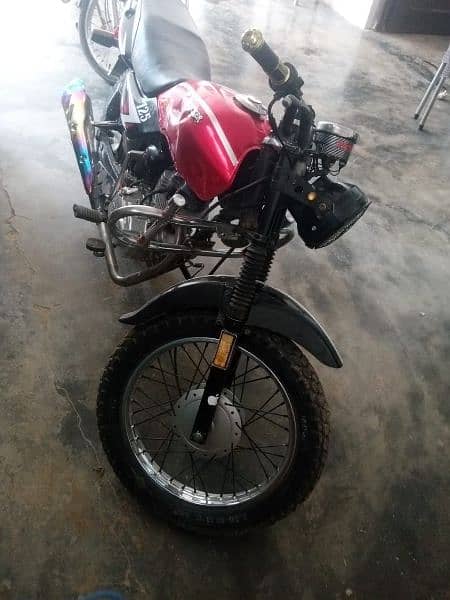 Delux Super Power Motorcycle 10/10 Condition . Sports Tyre 3