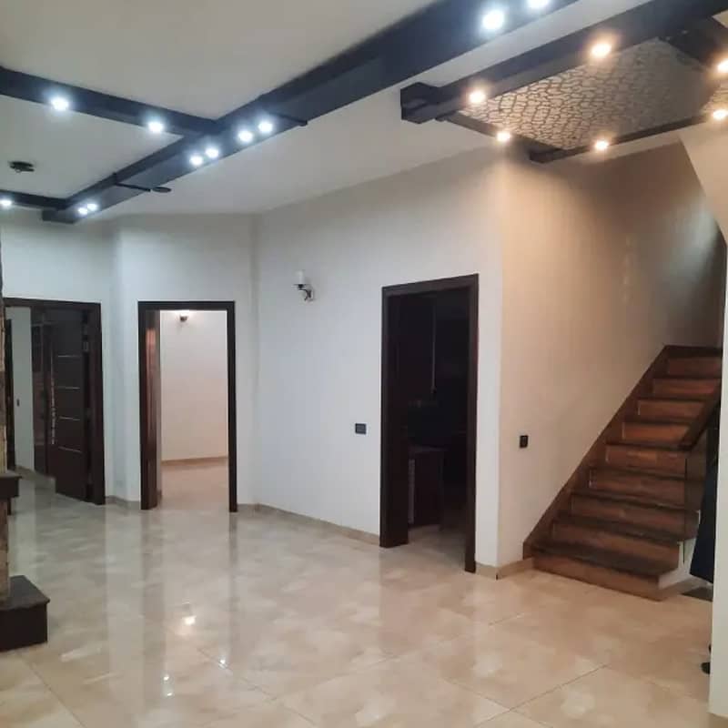 10 marla house for sale in paragon city lahore 8