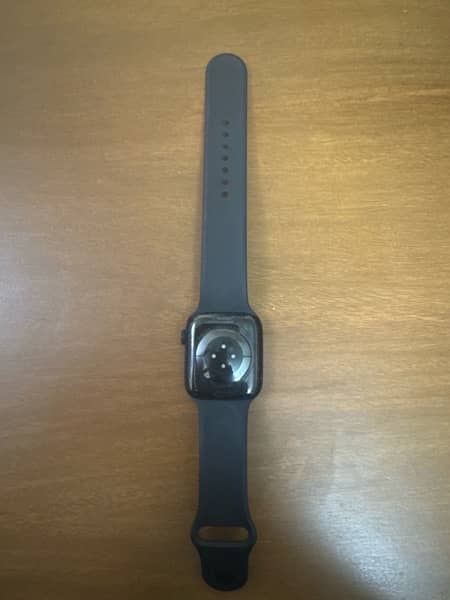 Apple watch series 8 1