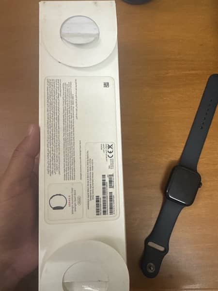 Apple watch series 8 4