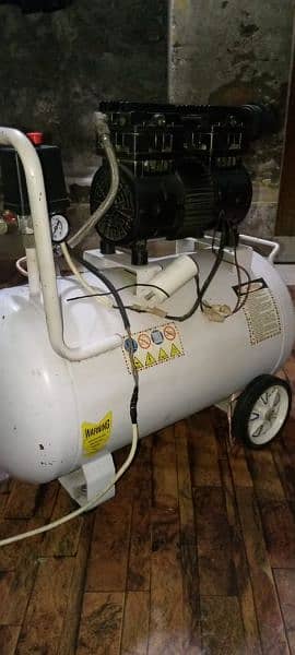 Air compressor full new condition 1