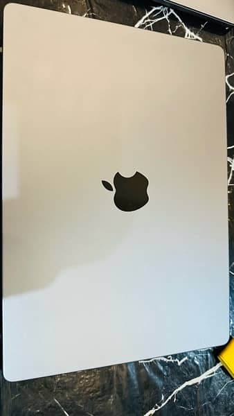 Macbook M2 Pro 14.2 16/512 2