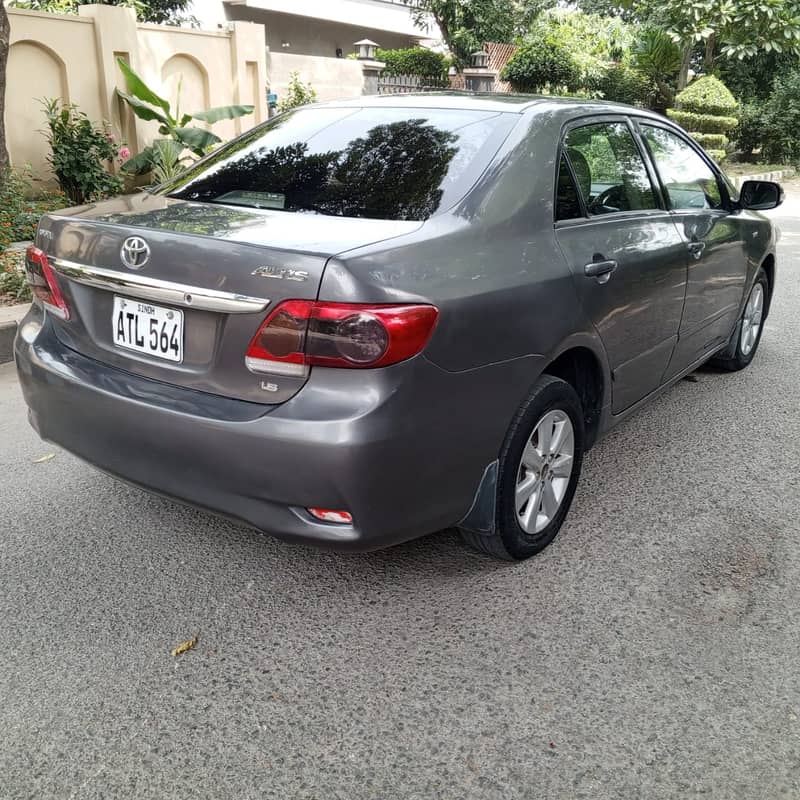 Toyota Corolla Altis 2010 4