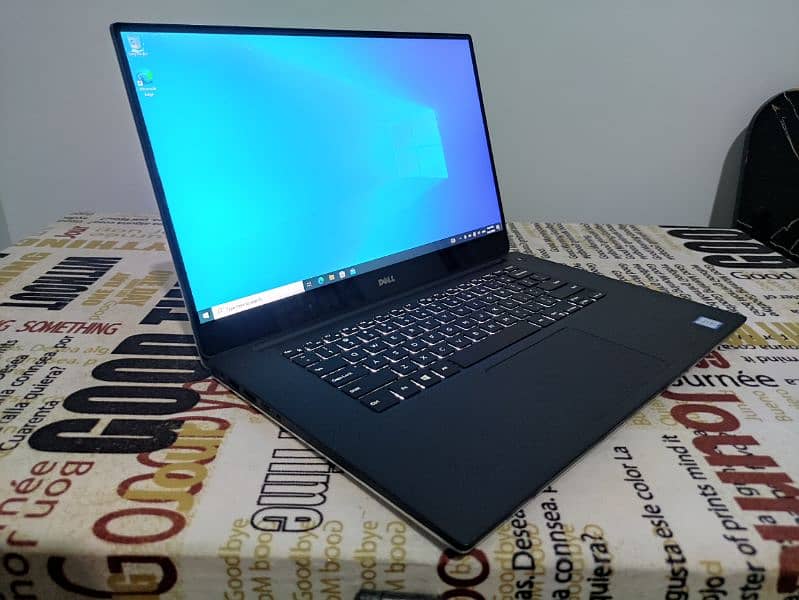 Dell XPS 15 9560 4