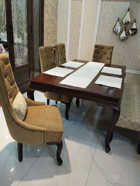 Dining table 6 x 3.75 ft 7