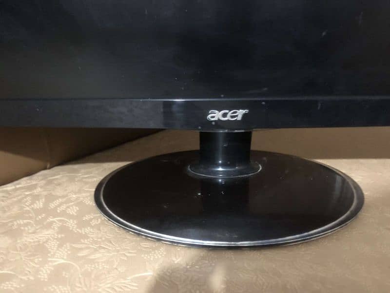 acer LED monitor 1