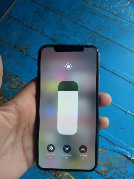 iPhone x black colour 256 gb condition 10 by 10 hy 4