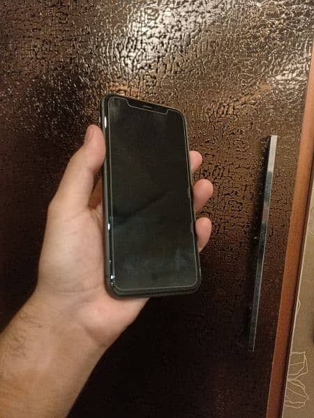 iPhone 11 good condition 2