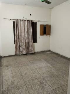 lower portion available for rent in umer block allama iqbal town lahore