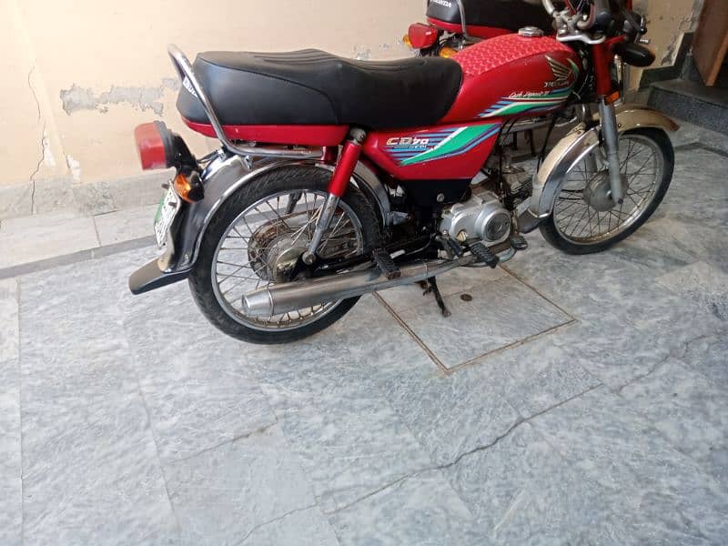 Honda CD 70 very good condition 3