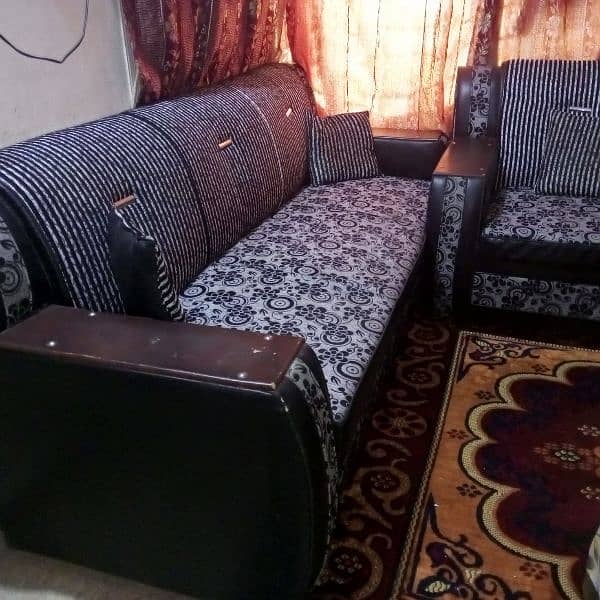 3 seater sofa for sale 2