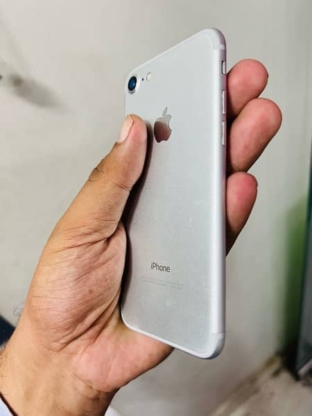 iphone 7 32GB 1