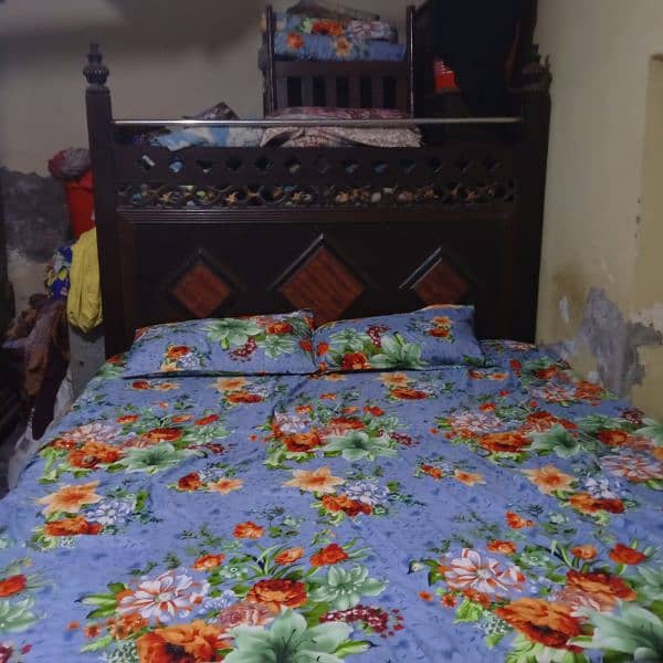 bed set and tv trolli 1