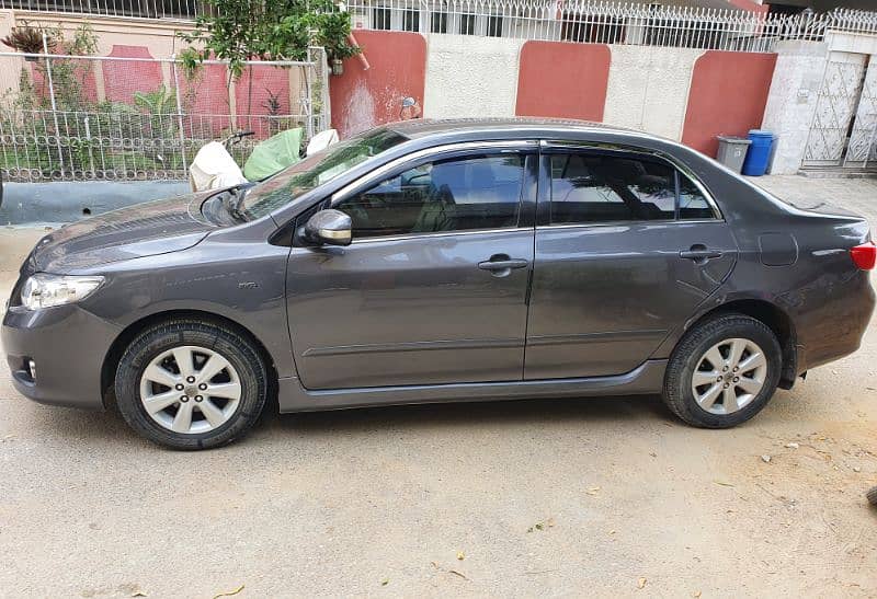 Toyota Corolla Altis 2010 Full Original Paint Brand New Condition. 2