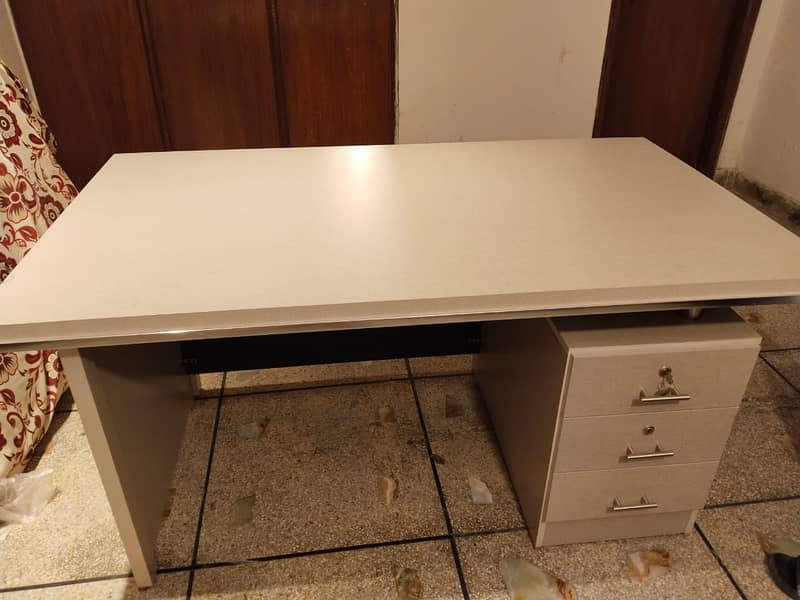 Exective CEO Office Table for sale in lahore 1