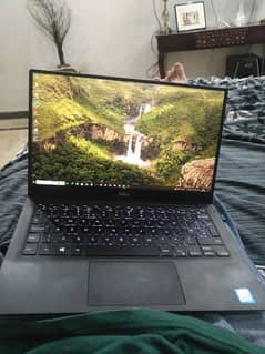 Dell XPS Laptop -  Core i5 7th generation - 8GB Ram - 250GB