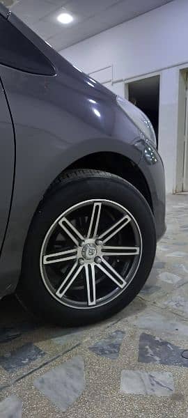 Toyota Vitz 2018 9