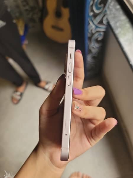 iPhone 13 mini 4