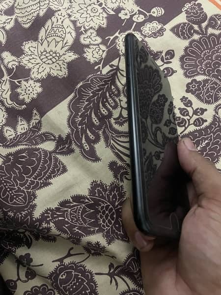 apple iphone 7 plus 128gB pta approved 4