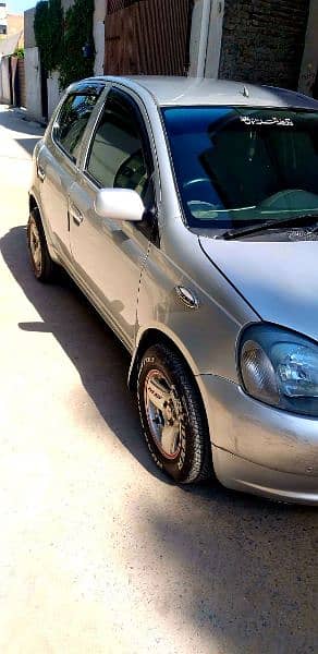 Toyota Vitz 2002 5