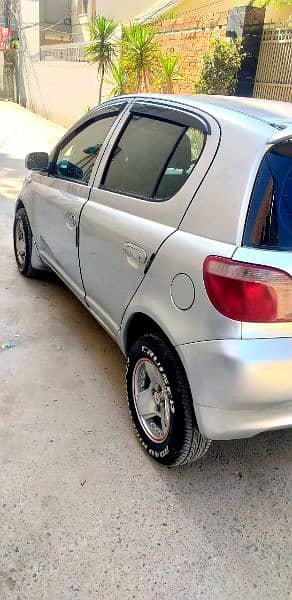 Toyota Vitz 2002 10