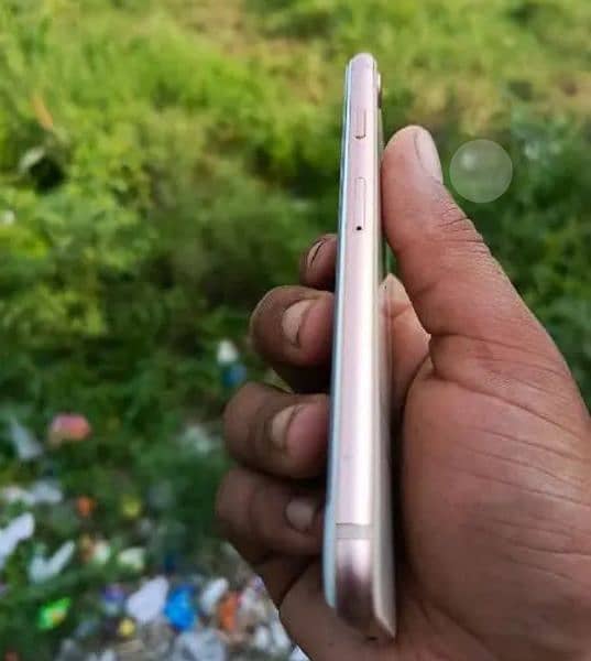 Iphone 8 non pta condition 10by10 fingerprint okay Exchange possible 1