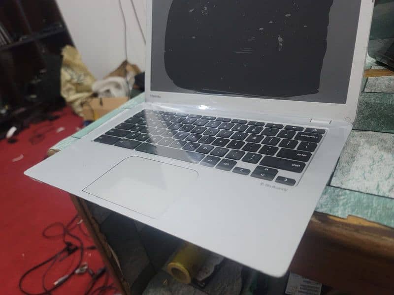 Laptop Chromebook Toshiba 3