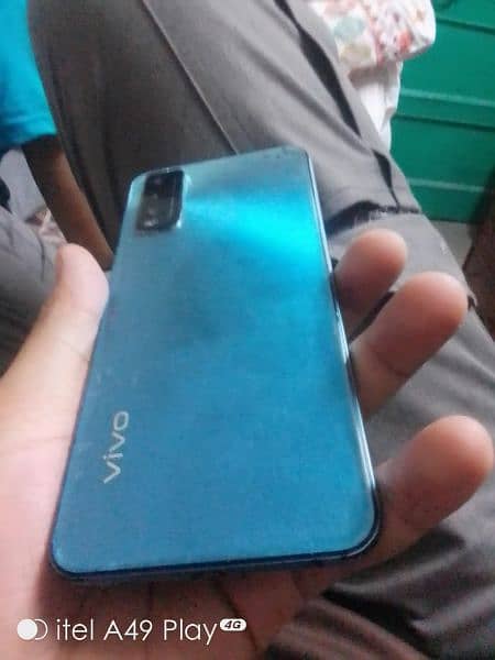 vivo y20S 4 128 Sath charger or back cover hy 0