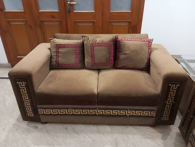 7 Seater Sofa Set with 7+3 Cusions @ 70000/- (New Price 95000/-) 3