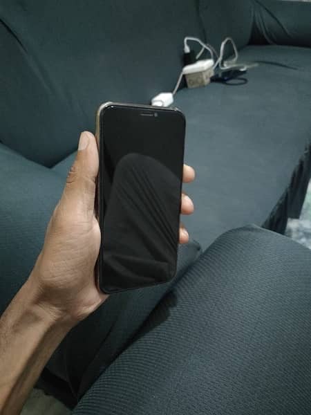 iPhone 11pro 256 gb bh93 8