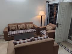 6 seater sofa set in excellent condition