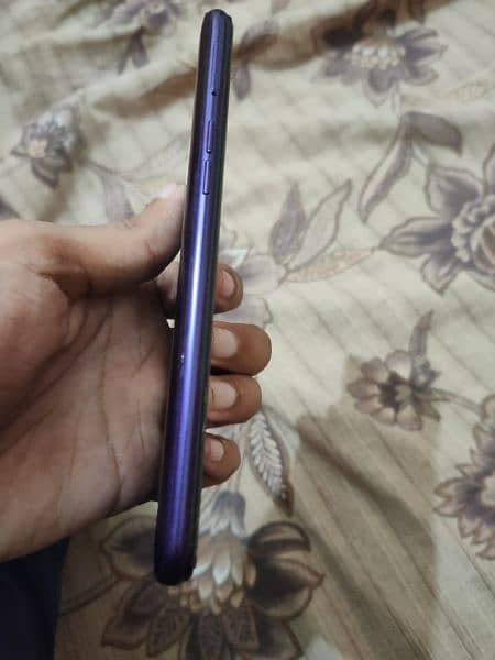 Realme 5 4/64 condition Good 10/8 1