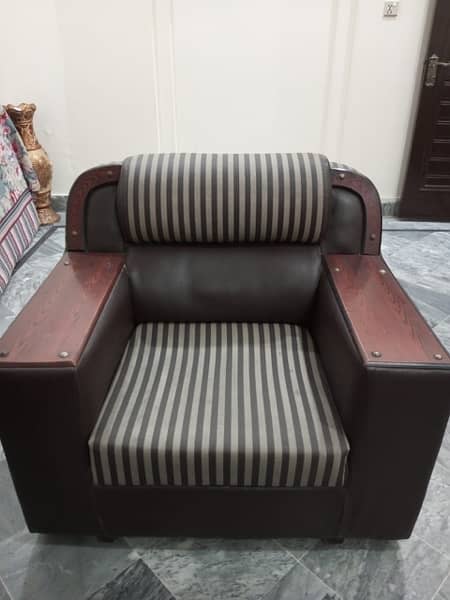 6 seater sofa set in good condition 1