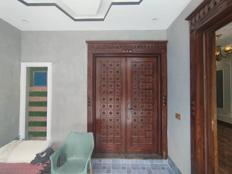 8 MARLA BRAND NEW SPANISH HOUSE FOR SALE IN MILITARY ACCOUNT 5