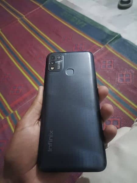 Infinix hot 11 play 4/64 3