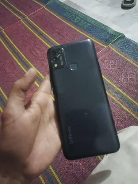 Infinix hot 11 play 4/64 7