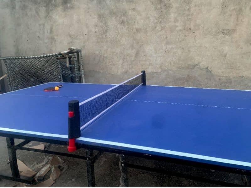 Table Tennis 9x5 Standard Size with 2 Rackets 0