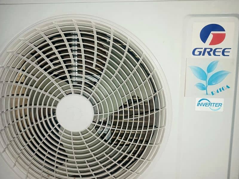 GREE AC 1.5 TON INVERTOR (WHITE COLOUR) 1