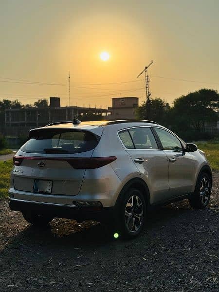 KIA Sportage FWD 5