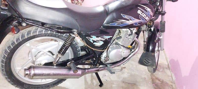 Suzuki 150 new condition 4