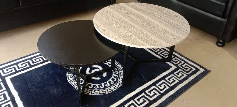 center table/coffee table 0