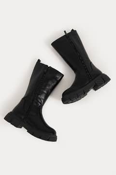 Outfitters women calf boots for sale Rs. 2000