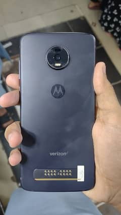 Moto z4