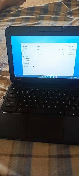 Lenovo Chromebook 4 GB SSD RAM 16 GB SSD ROM 2