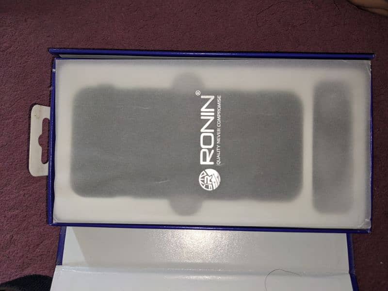 Ronin company Power Bank R-83 2