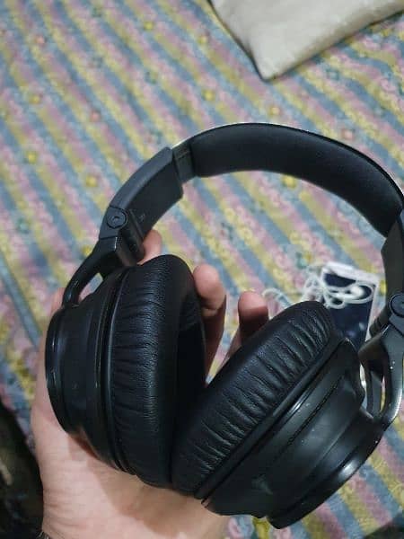 JBL Synchros S500 Headphones | Deep PureBass 1