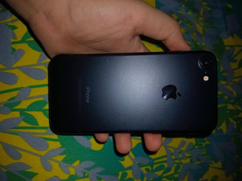 iphone 7 (black color) 1