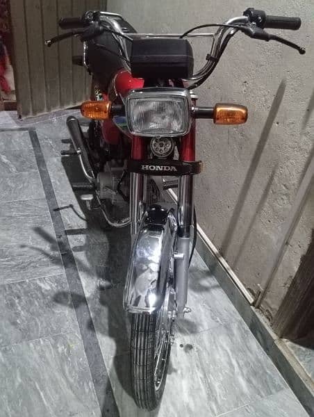 Brand New bike 4 Sale 23/11/9 Purchase Sticker 24 Ka Laga hai Or Num B 1