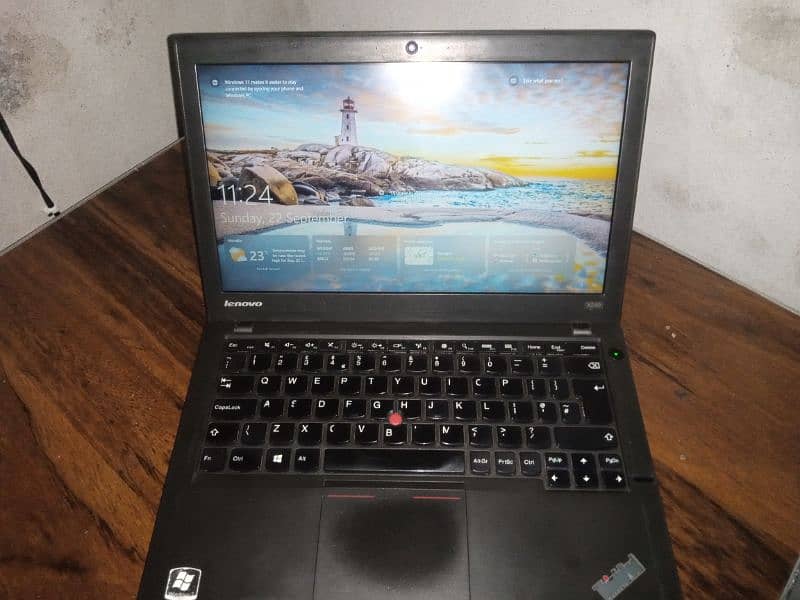 Lenovo i5 4th generation | 8 gb Ram 128 gb SSD 1