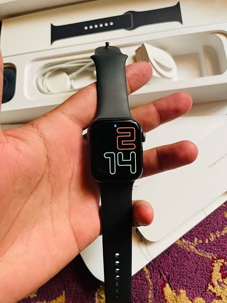 Apple series 5 smart watch 3